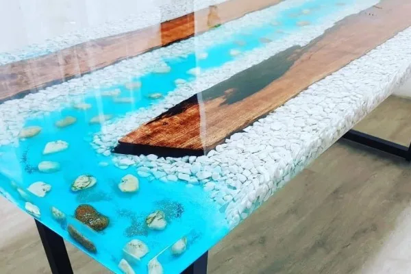 Mesa Resinada
