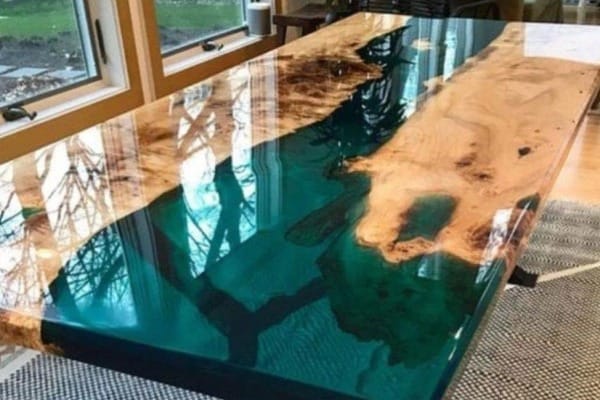 mesa resinada verde