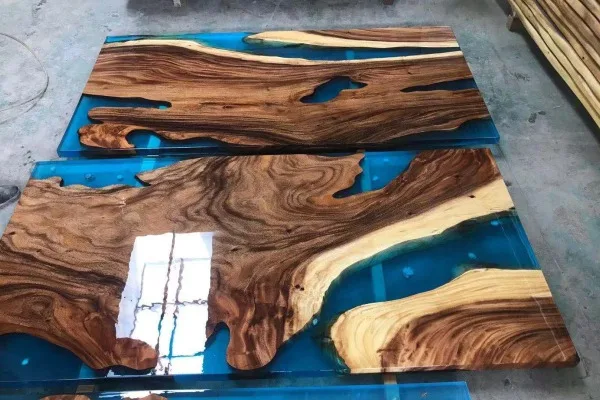 2 mesas grandes resinadas