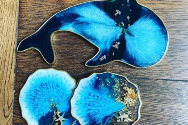 decoração resina azul