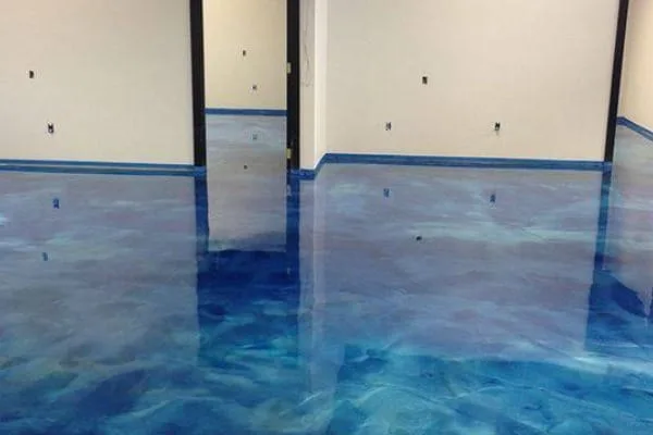 piso azul com resina liquida